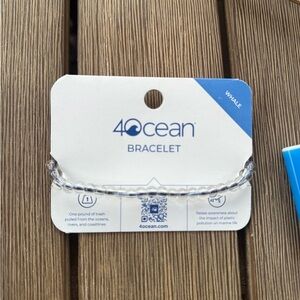4ocean Whale Bracelet — Clear Beads — NWT